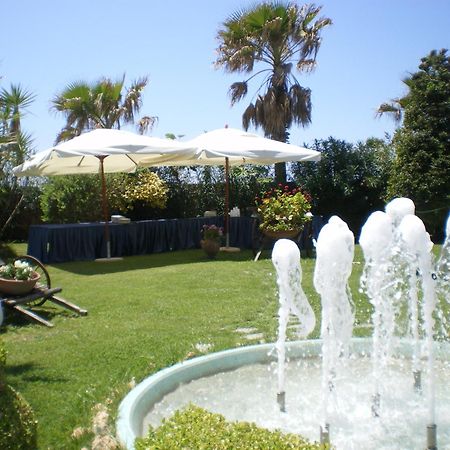 Hotel Club Sabbiadoro Battipaglia Exterior photo