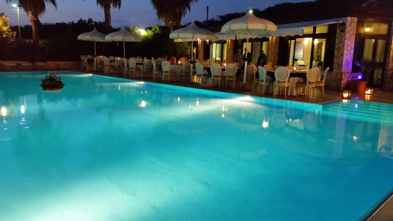 Hotel Club Sabbiadoro Battipaglia Exterior photo